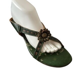 Navis O Nadia Green Floral Women's Sandals 9